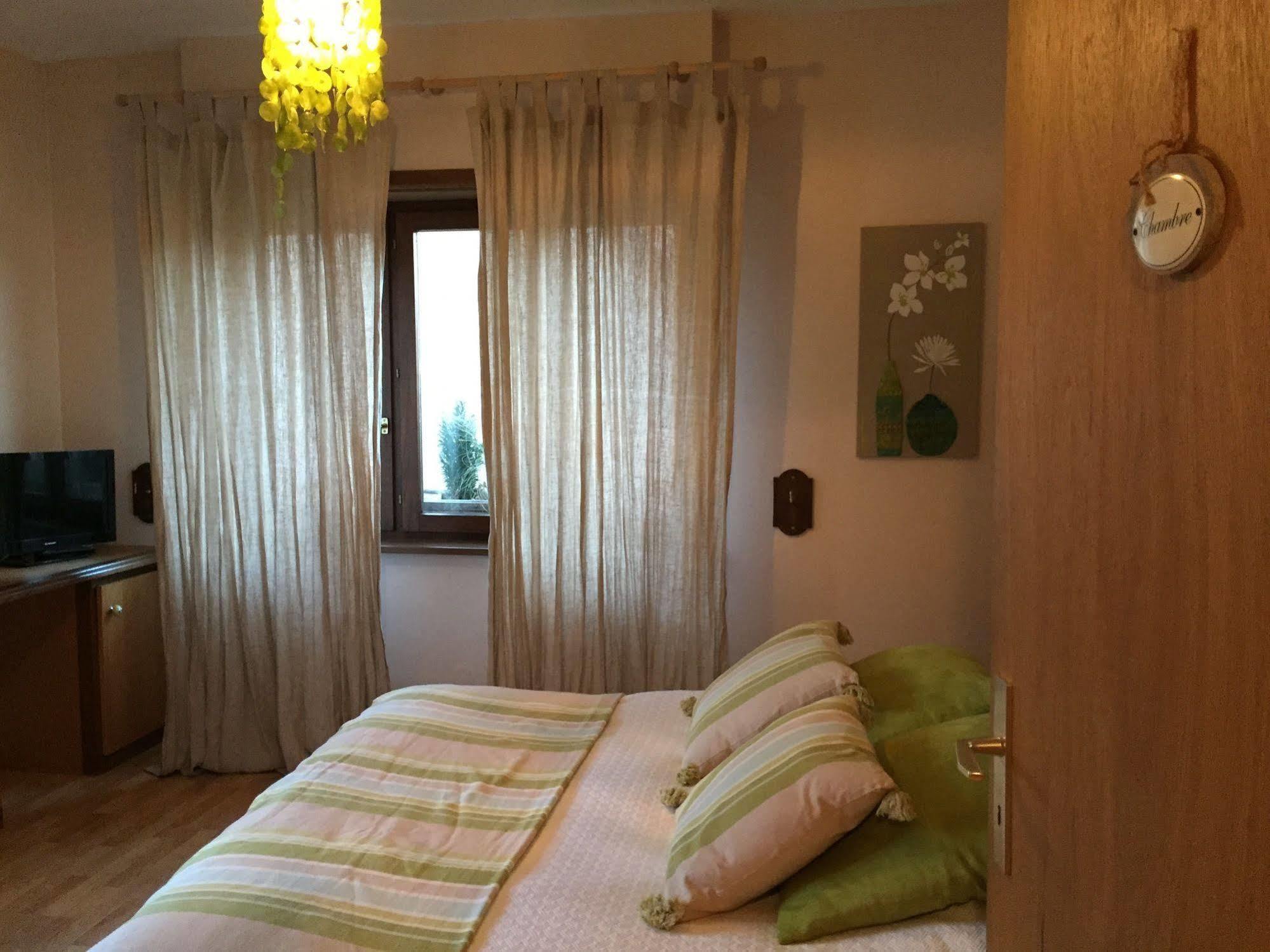 Chambres D'Hotes L'Ecrin Des Saveurs Schwenheim Екстериор снимка